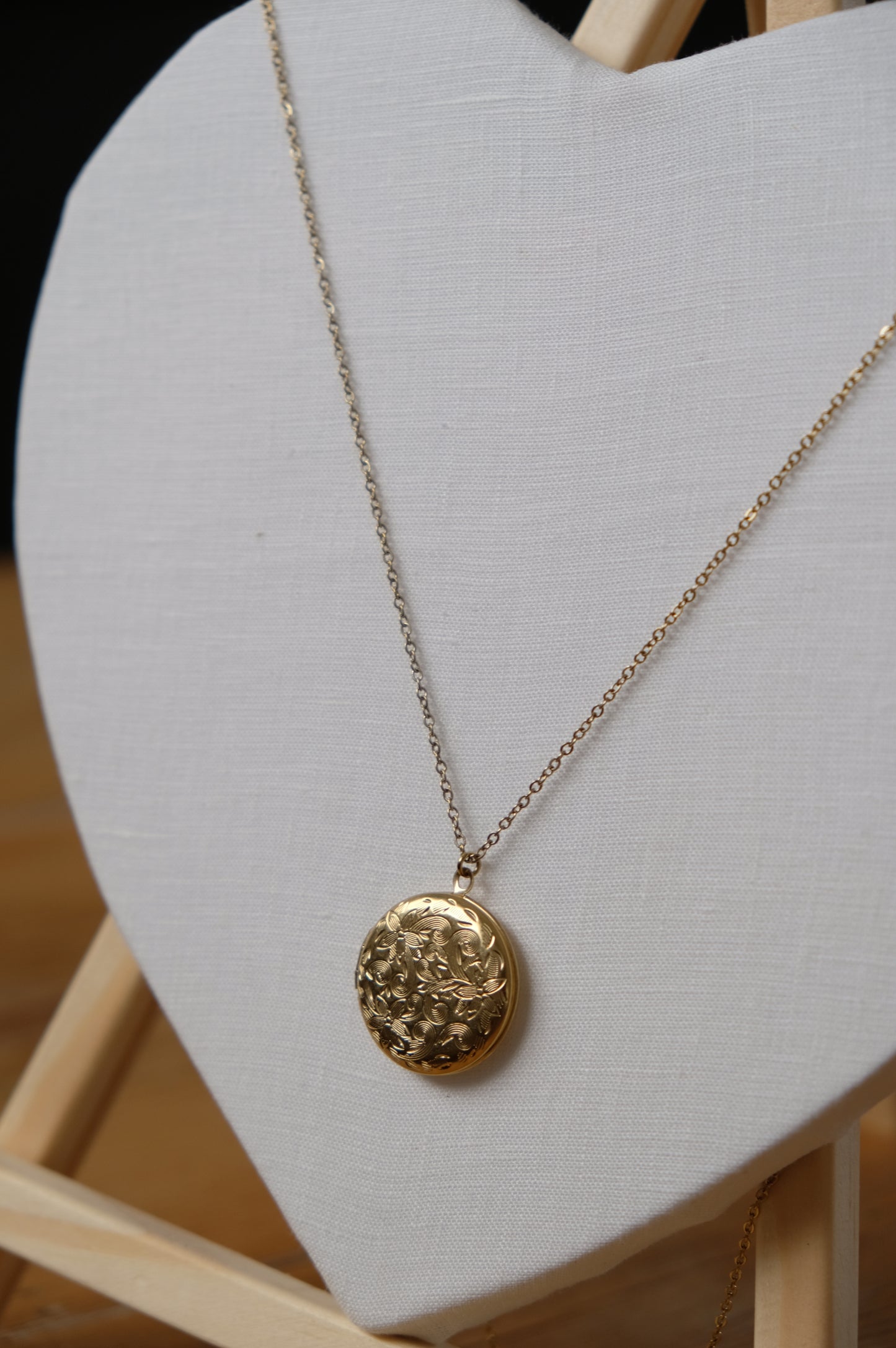 Collana MEDAGLIONE FIORITO